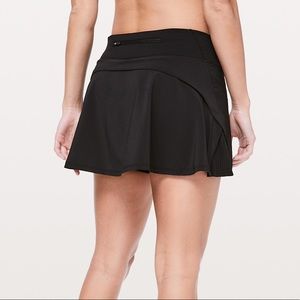 GREAT CONDITION black Lululemon skirt!